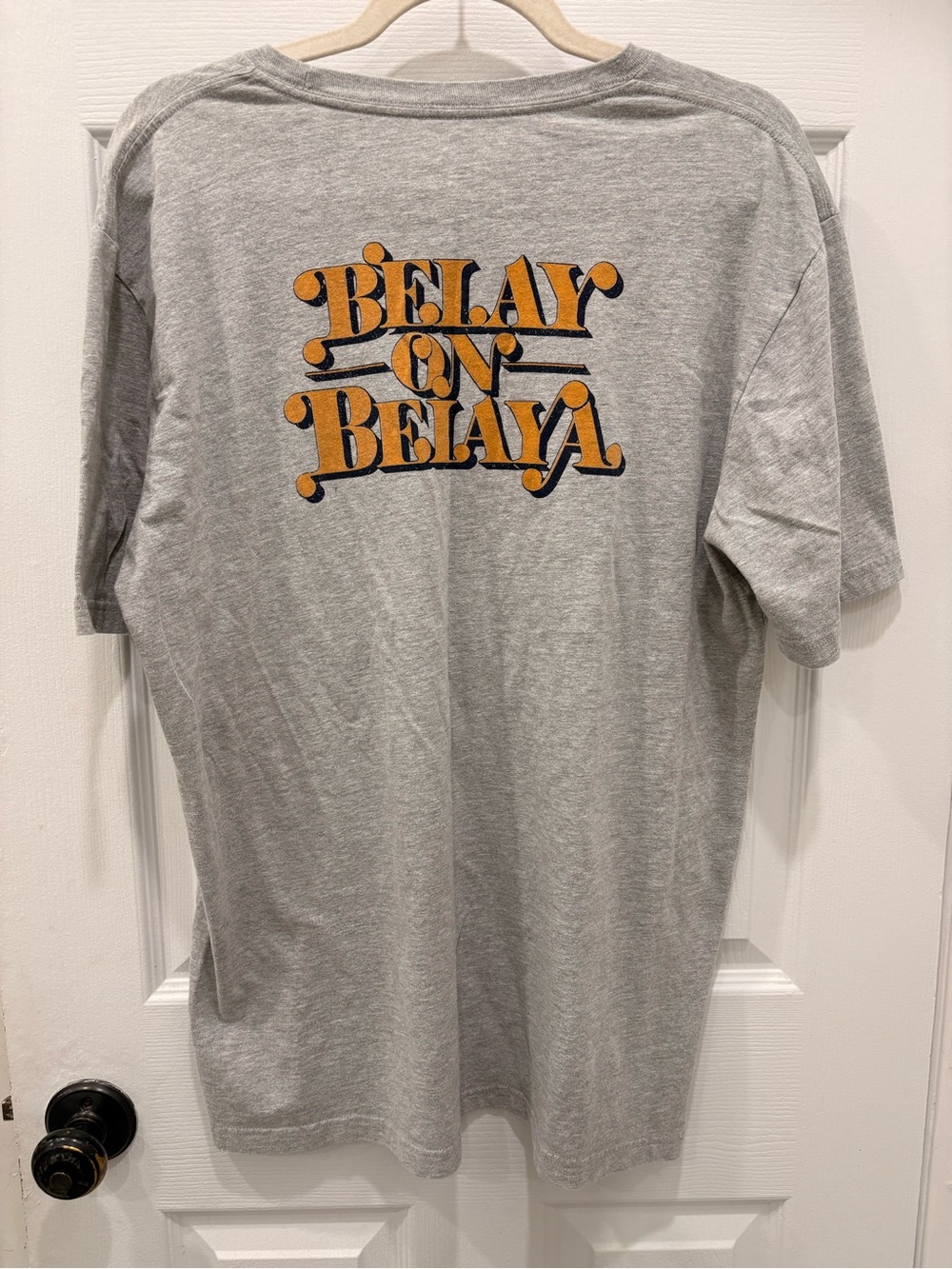 The North Face Gray T-Shirt With Belay On Belaya Graphic Print On Back Size L - Picture 3 of 7